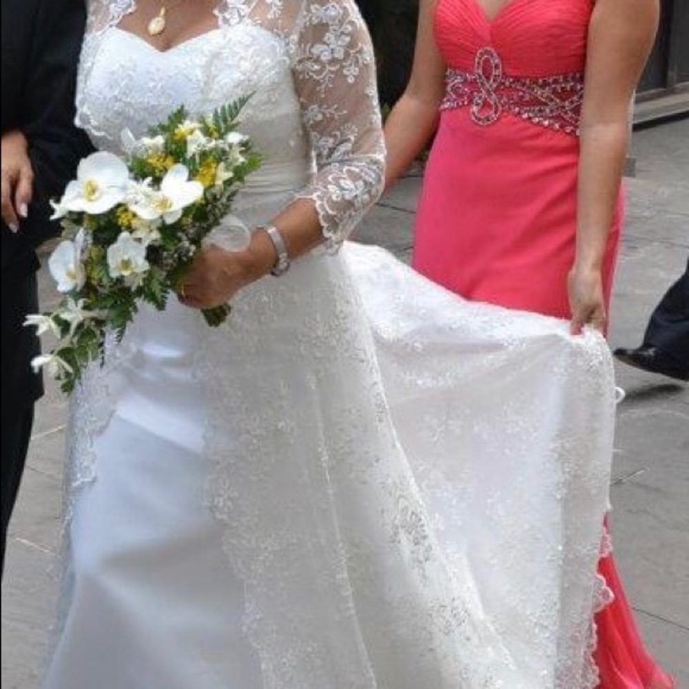 Wedding dress ivory
